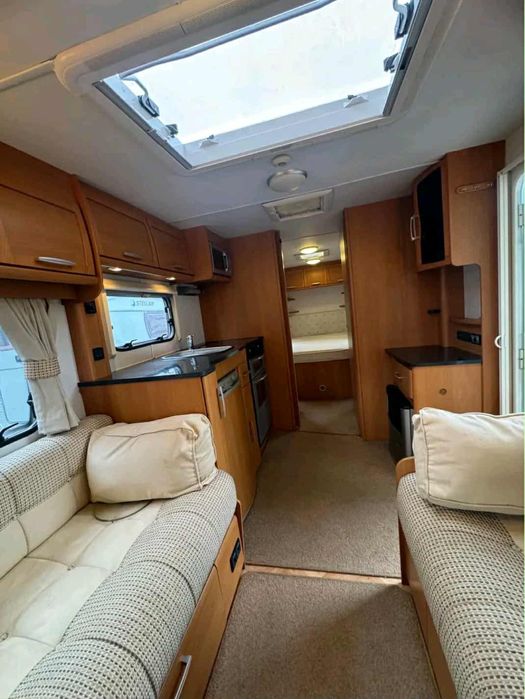 Каравана Lunar Lexon 585Sl КРАЛСКА СПАЛНЯ / МУУВЪР