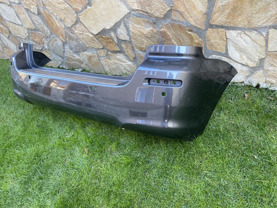 Броня задна за тойота корола версо от 2004г