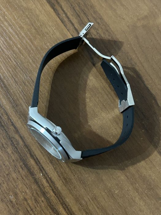 продам часы Hublot торг