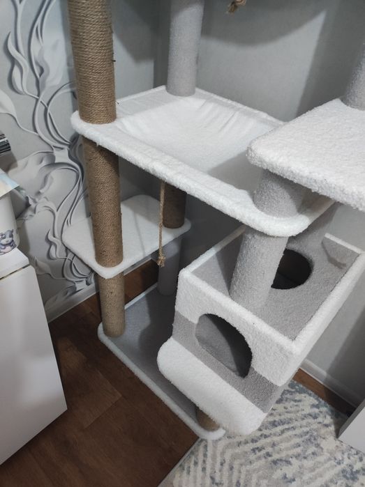 Продам домик для котов