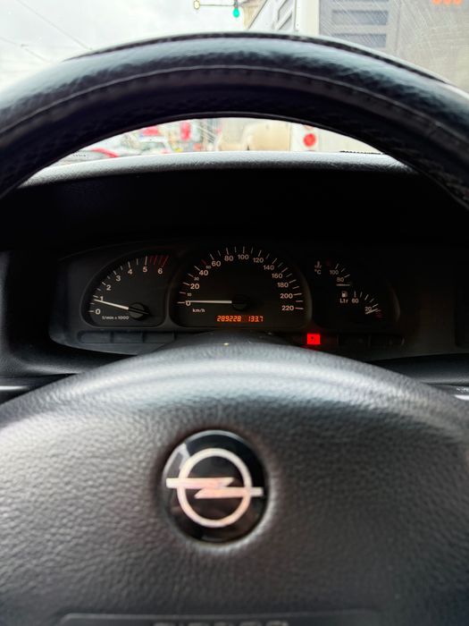 Vând Opel Vectra-B-Caravan 2.0 Diesel