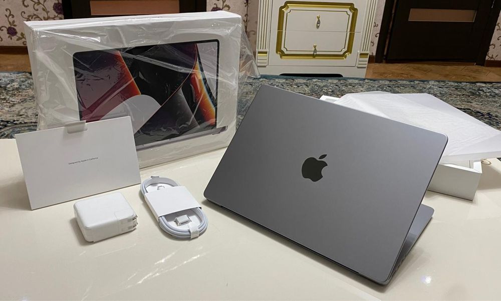 Macbook M1 Pro Apple 14 Core/16Гб/SSD 512 GB