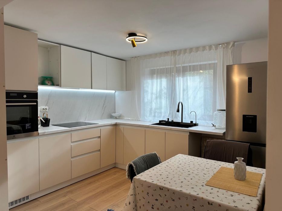 Casa  modern renovata 5 camere de inchiriat Drajna de sus Prahova