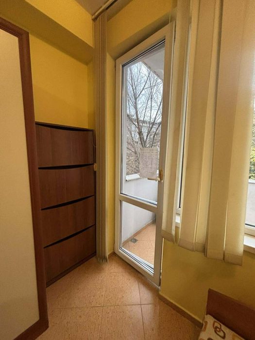 Дава се под наем Едностаен апартамент в Пловдив, Център - 40 кв.м за 198.9 € - Снимка #2