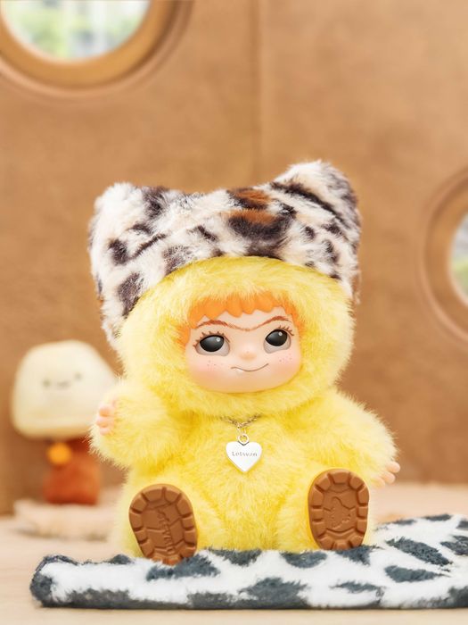 Плюшена кукла играчка Wakuku – пухкава изненада с шапка