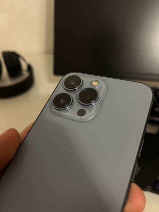 Продам Iphone 13 pro