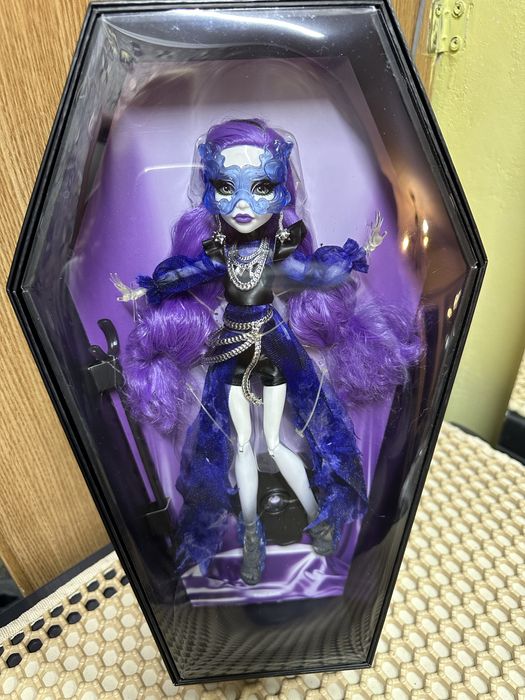 Продам кукол монстр хай!