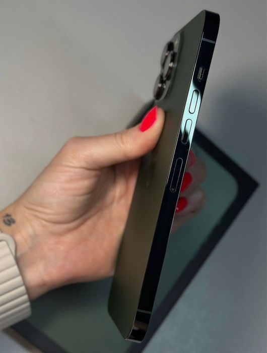 Продам Айфон 13 про макс green.