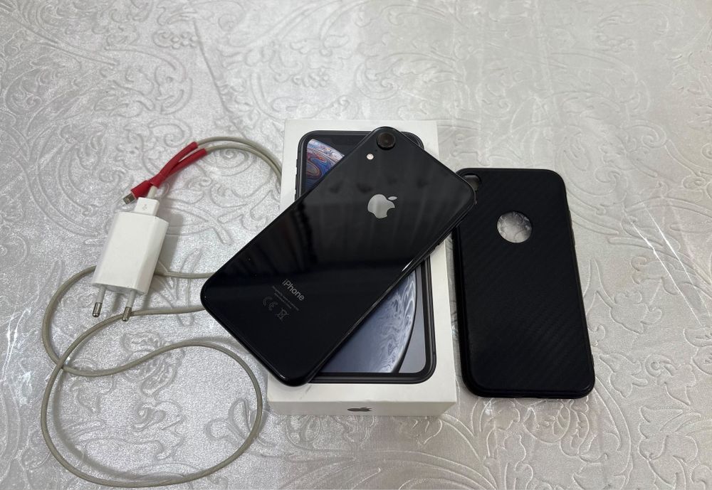 iPhone XR 64 ГБ, чёрный