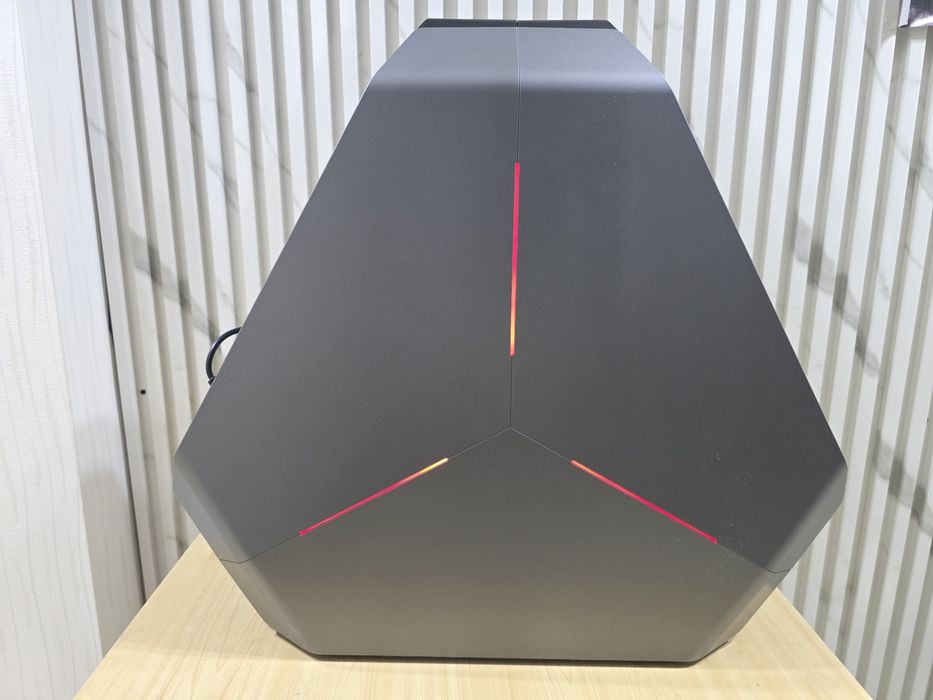 Компютър Alienware Area 51 R2