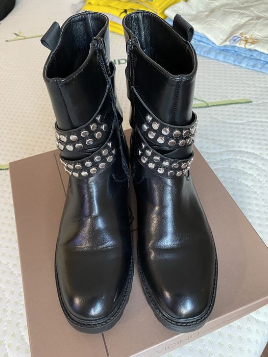 Ghete piele artificiala (Guess, Musette)