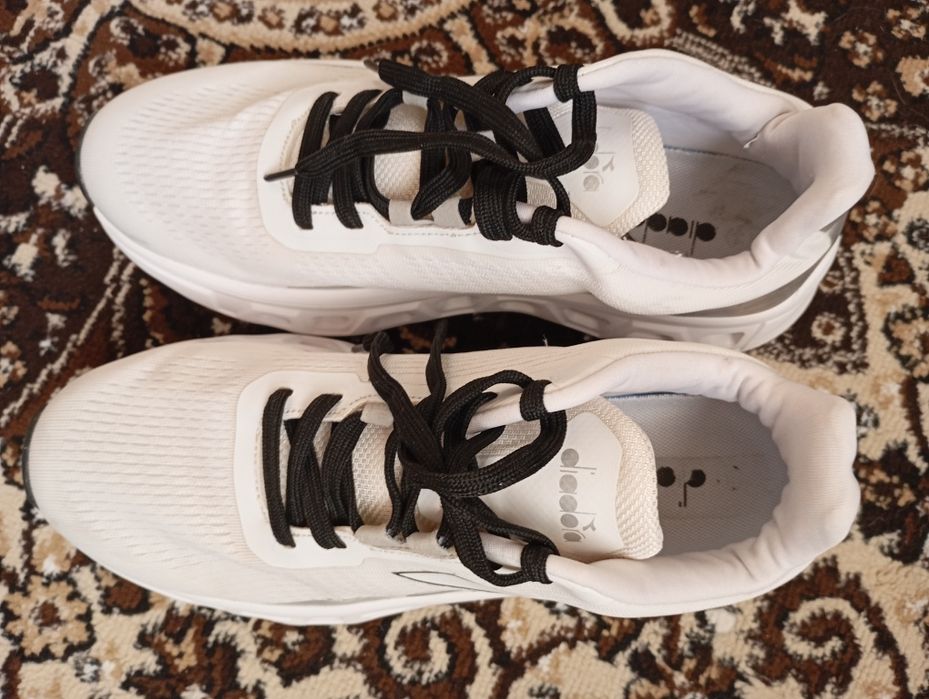 Обувь сопртивная.