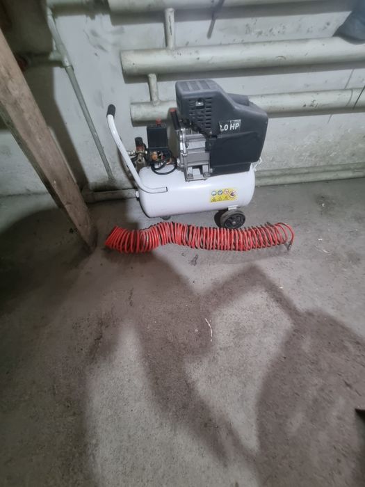 Комресор.бу  в отличном состоянии.