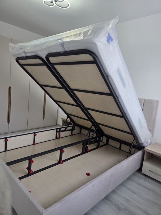 Închiriez apartament cu 2 camere, mobilier premium, loc de parcare inclus