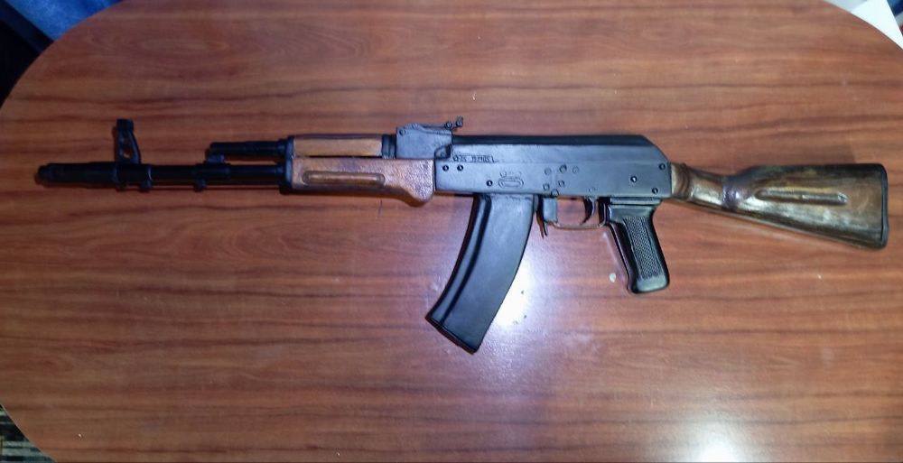 Продам игрушечный АК-74 из дерева