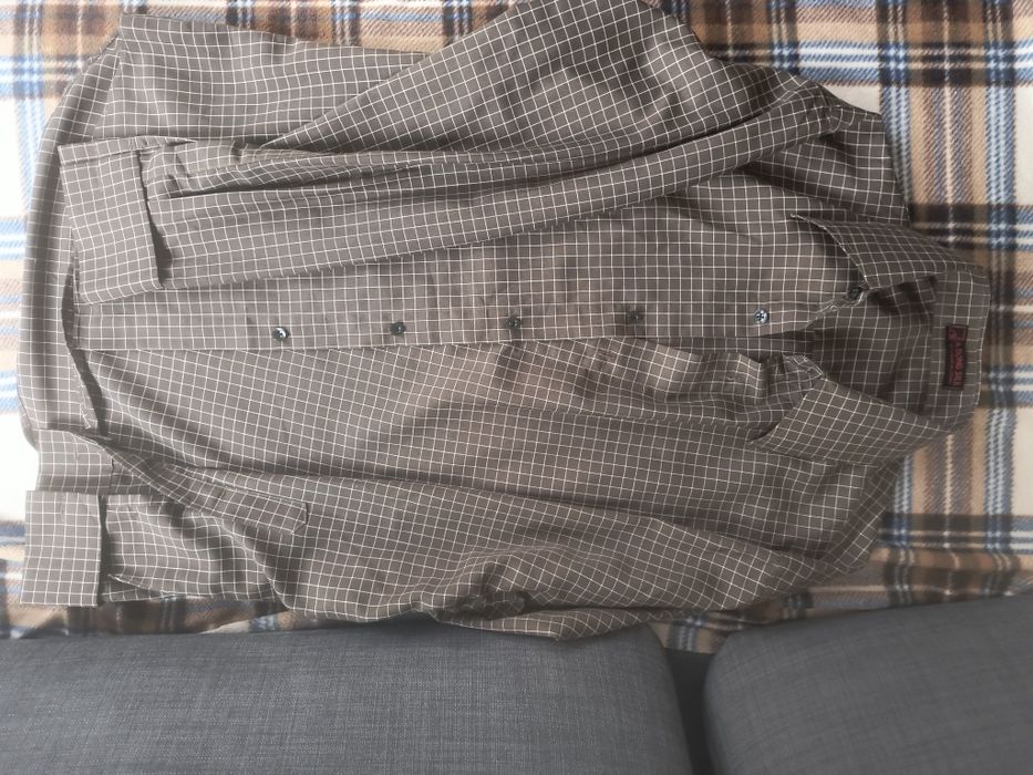 Яке и мъжки ризи размер Л