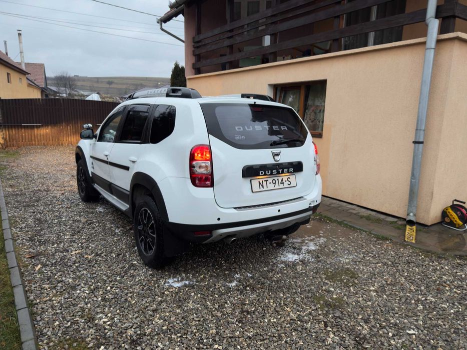 Dacia Duster 1.5 dCI S&S 4x4 Blackshadow 109 cp Euro 6 fara AdBlue