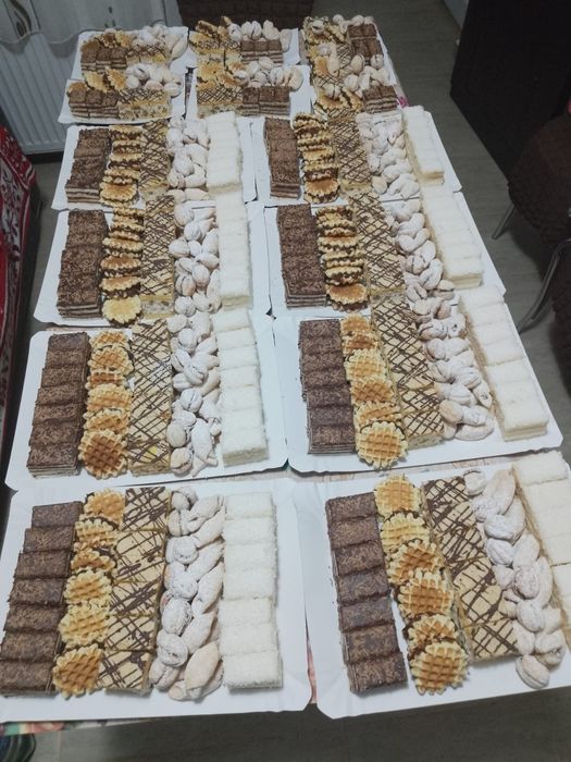 Cozonaci și Prăjituri de casa Preturi foarte bune