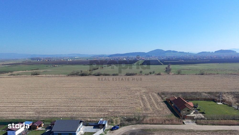 Comision 0% Teren Cu Potențial -Localizat La Intersecția Drumul Cu P