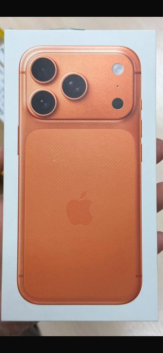 Iphone 17pro с гарантией