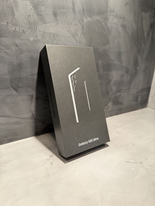 ЧИСТО НОВ! Samsung Galaxy S25 Ultra SilverBlue 256 GB
