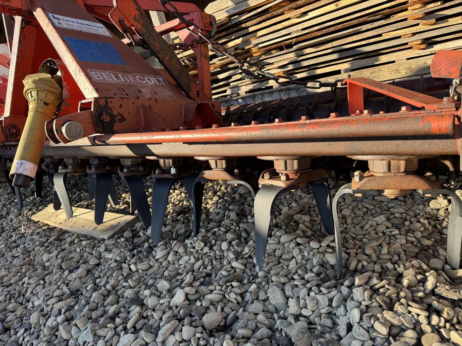 Freza Kuhn 3 metrii cutite noi vidia