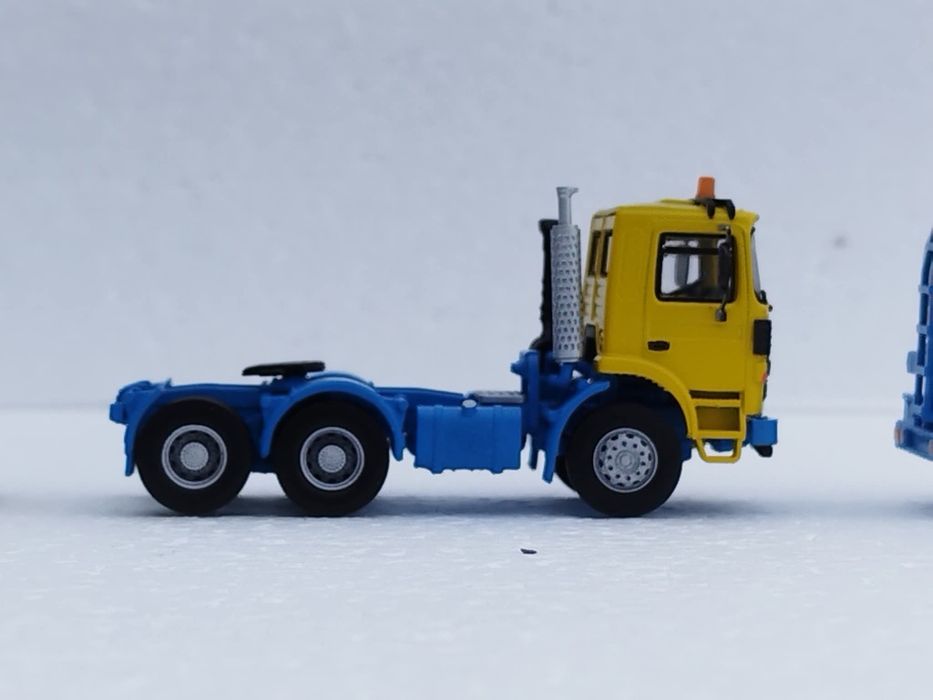 Set camioane Petrom scara HO macheta 1 87 trenulet diorama