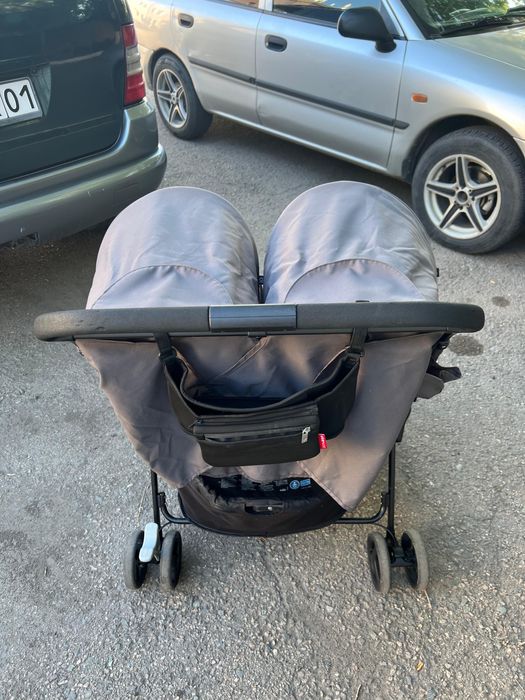 Продам коляску для двойни