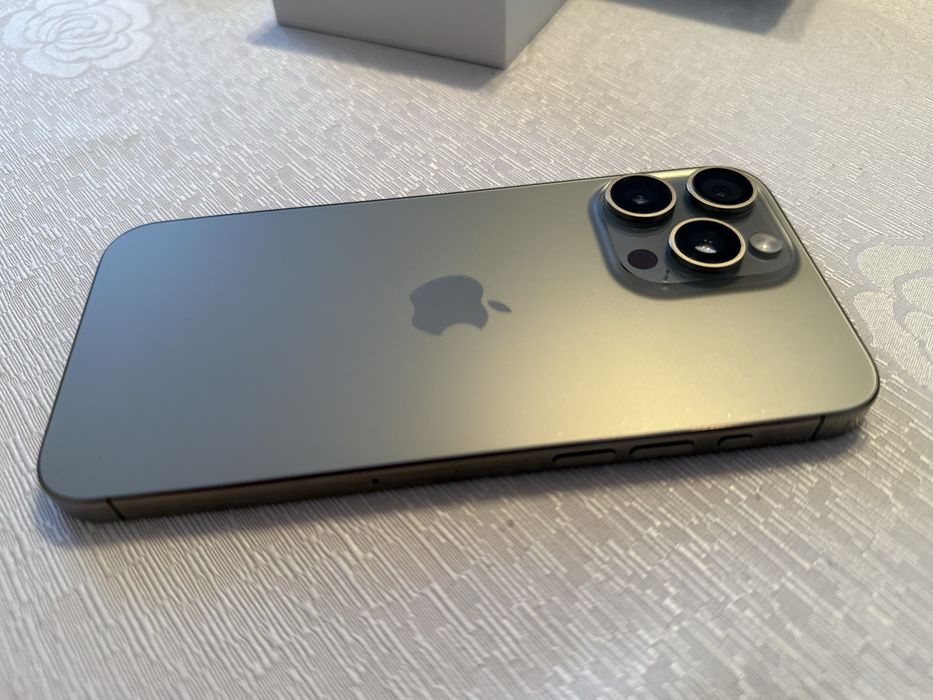 Iphone 15 pro max 256gb КАТО НОВ 1г гаранция