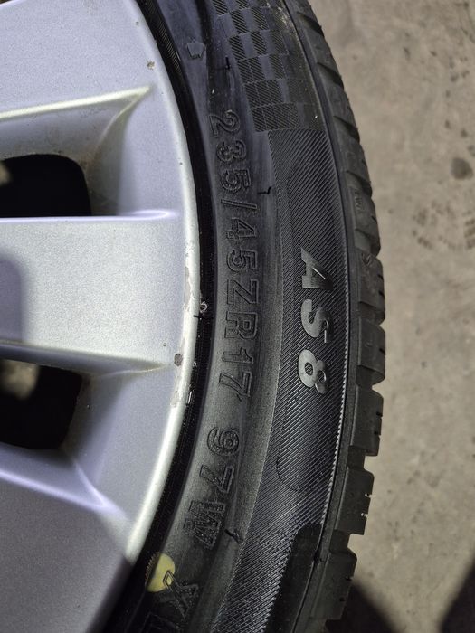 Jante aliaj si anvelope de iarna 235/45R17 vw passat b7