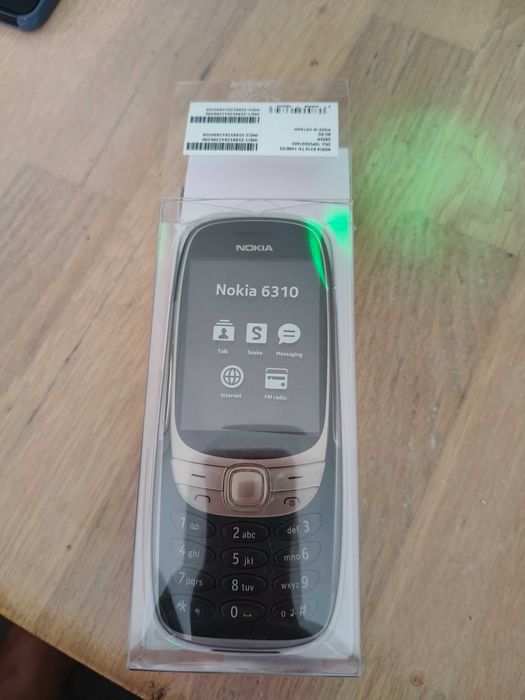 Nokia 6310.