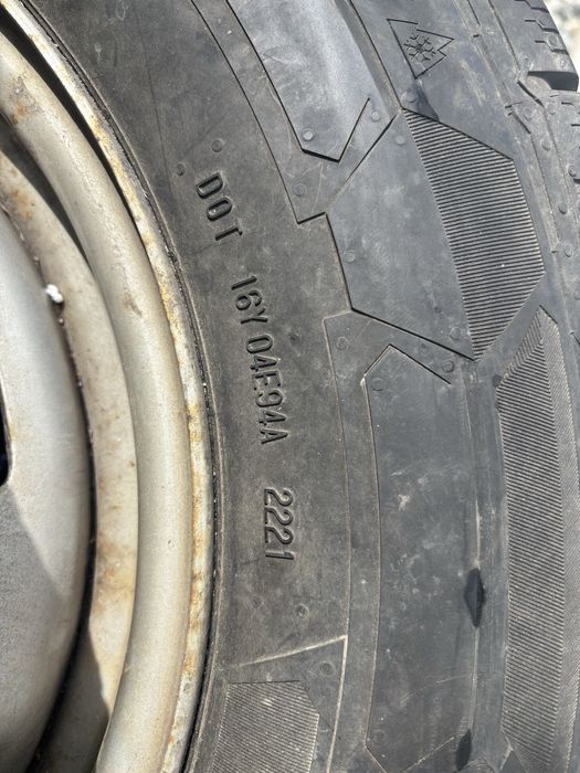 Set 4 cauciucuri/anvelope cu tot cu jante 215/75 R16 C