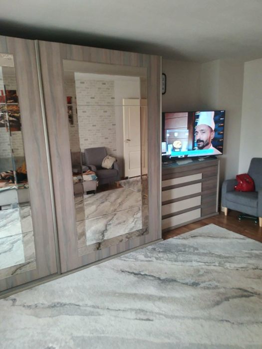 Vind apartament cu 2 camere