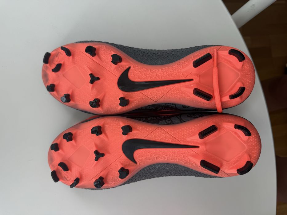 Ghete de fotbal Nike