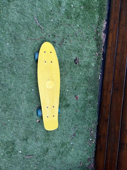 Pennyboard Retro cu roti de silicon, +5 ani, Galben, olimp