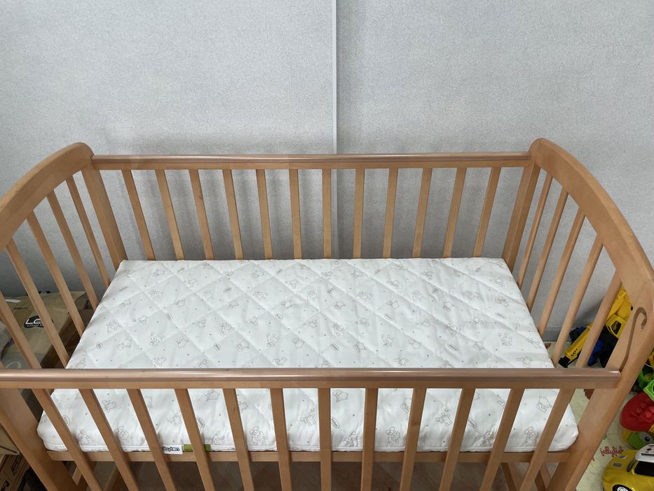 Продам детскую кроватку