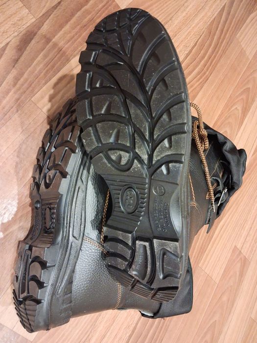 Продам  спецодежда