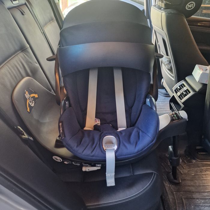 Cybex Cloud Z2  i-Size с Isofix база въртяща се на 180 градуса