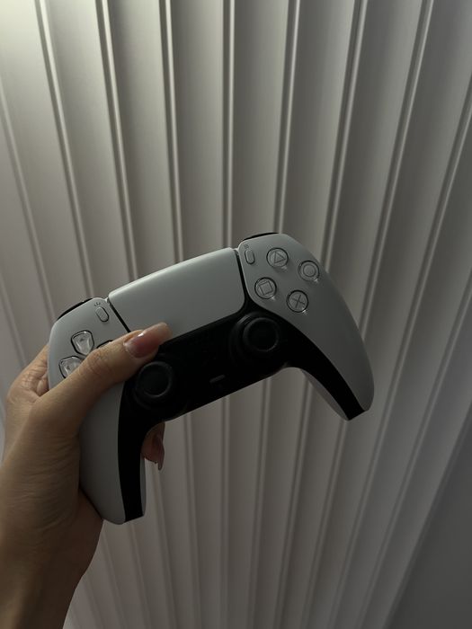 приставка Sony PlayStation 5