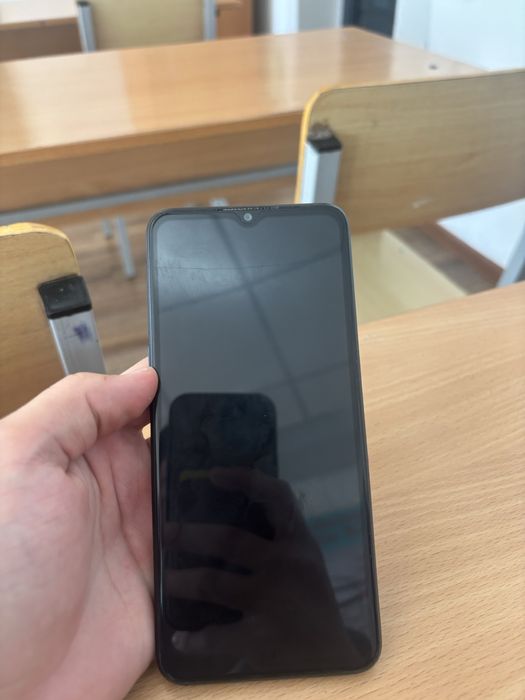 Продается бюджетный телефон цена адыкватная Oppo A57Spro