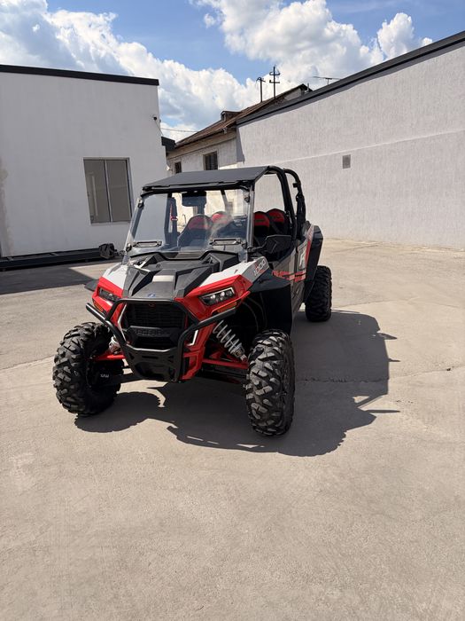 Polaris rzr xp 4 locuri