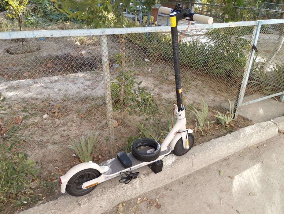 Электросамокат Mi Electric Scooter 3