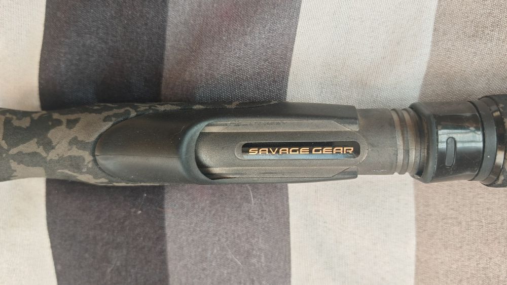 Savage Gear Black Savage spin 231cm 9 32g