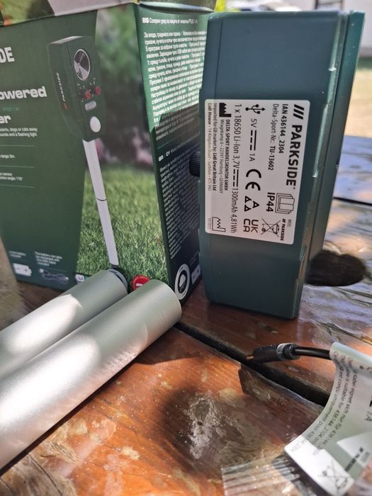 Aparat solar respingător dăunători