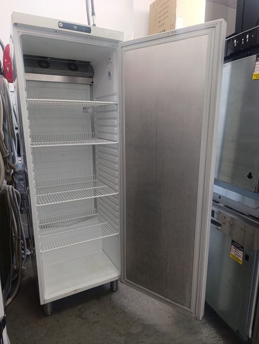 Професионален Хладилник GRAM