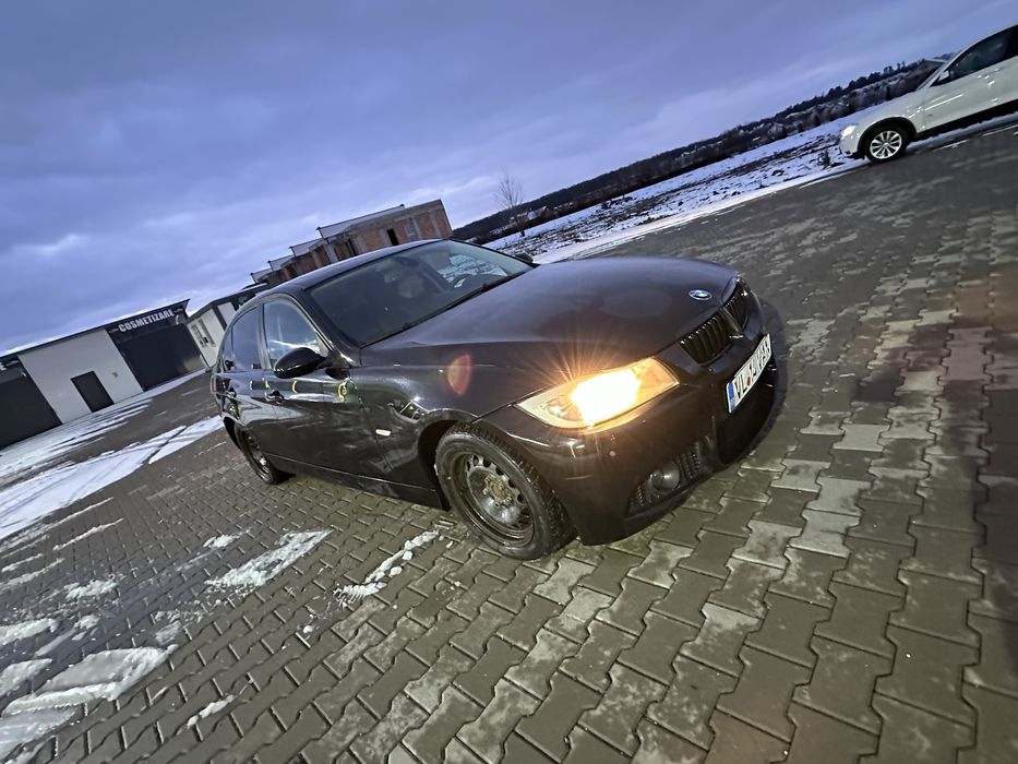 Vând BMW 320d E90