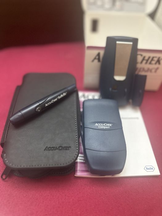 Глюкомер ACCU-CHEK   Compact
