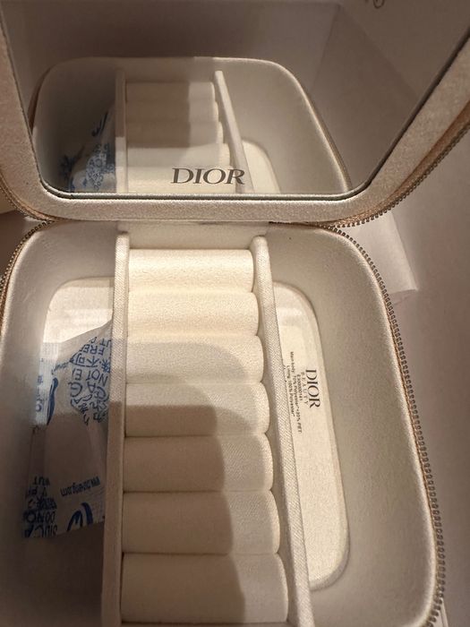 Dior caseta de bijuterii/port bijuterii editia de Craciun noua