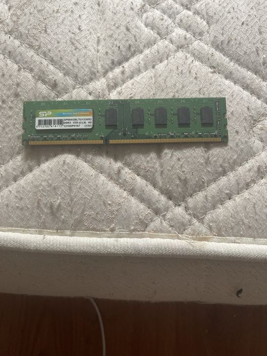 Продам память 4gb