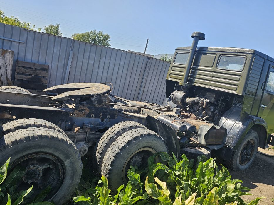 Продаю камаз тягачь